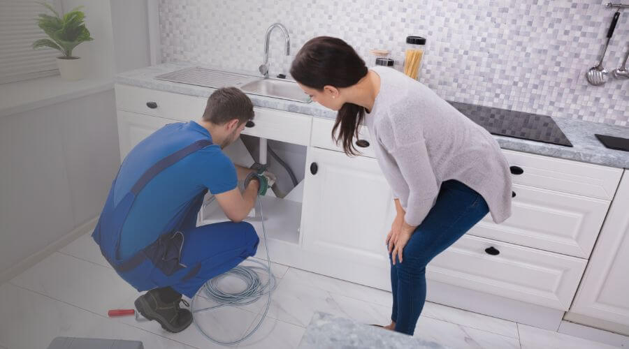 Expert burst pipe repair services in Morris, CT